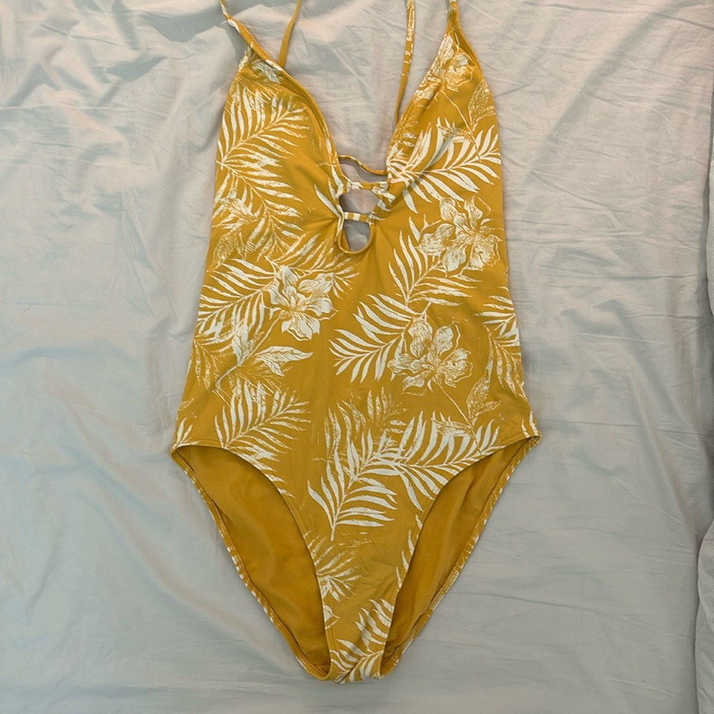 Roxy One Piece